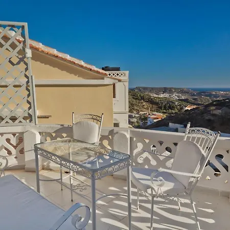 White Traditional House Apartment Aperion