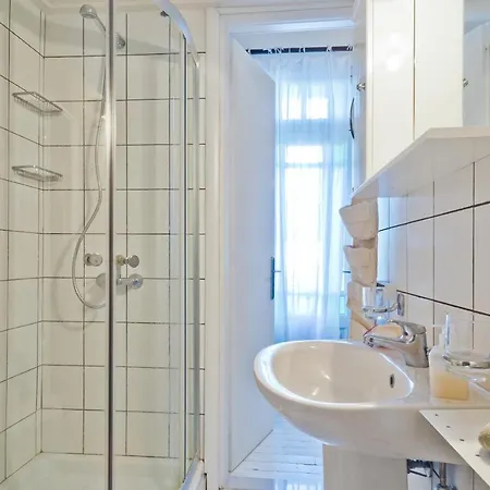 White Traditional House Apartment Apérion