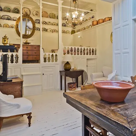 Apartment White Traditional House *