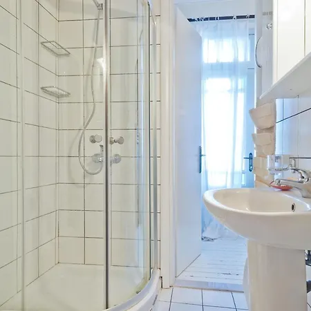 Apartment White Traditional House *